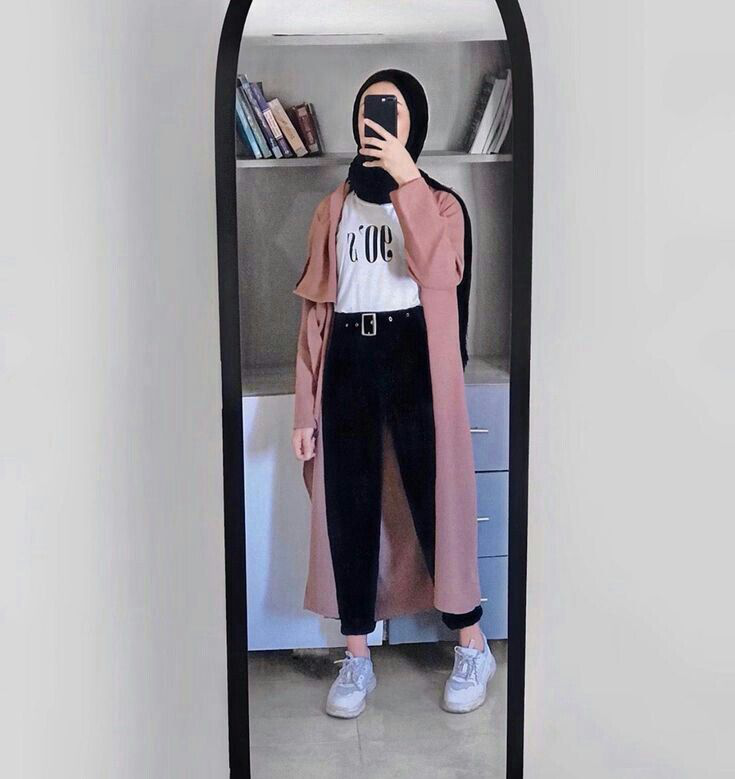 Aesthetic Girl Pose Instagram Hidden Face Mirror Selfie Aesthetic Girl Pose Instagram Hidden Face Mirror Selfie