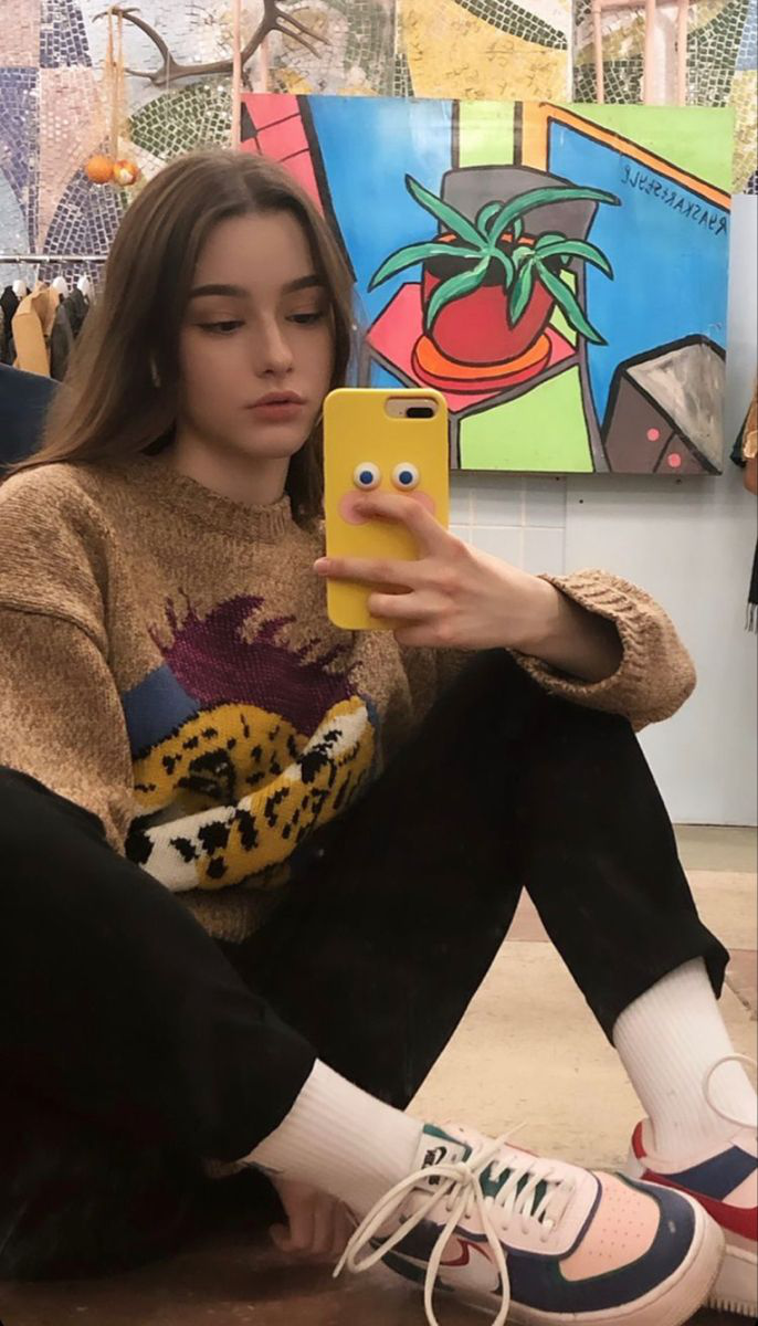 Aesthetic Mirror Selfie for Instagram Aesthetic Mirror Selfie for Instagram