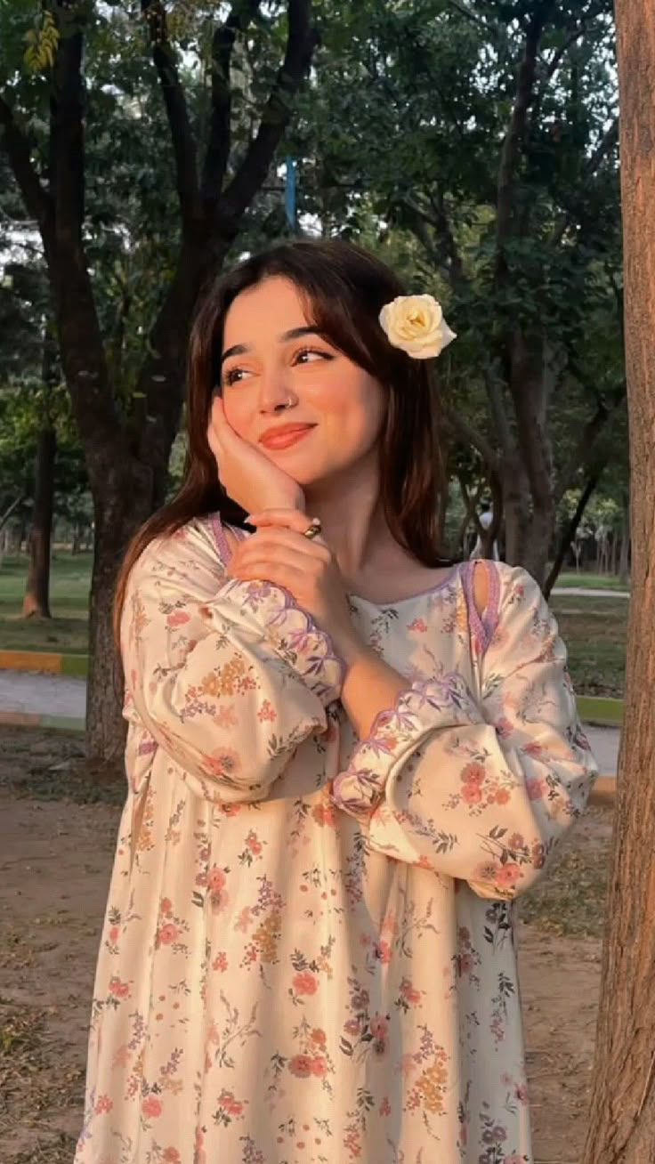 Beautiful Cute Girl Photo