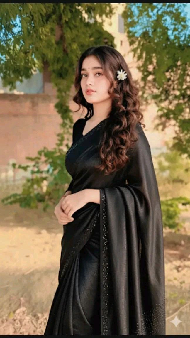 Black Saree Girl Dp