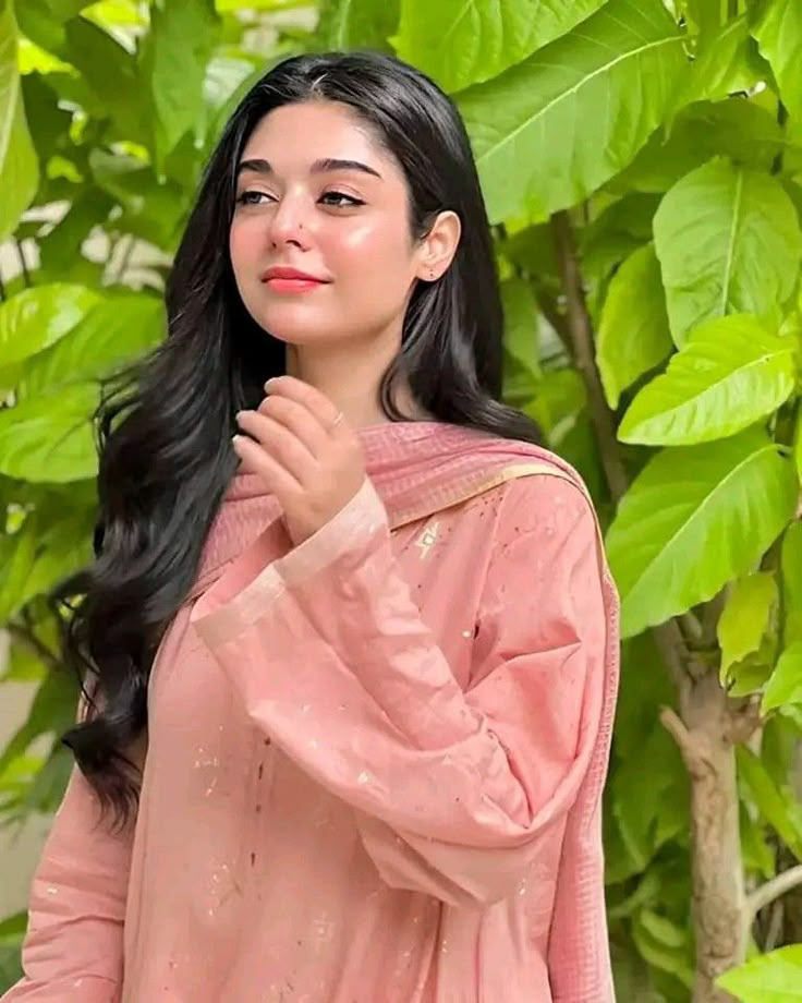 Cute Girl Pic for Instagram