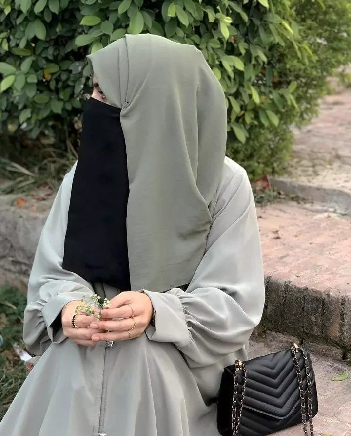 Cute Hijab Girl Dp