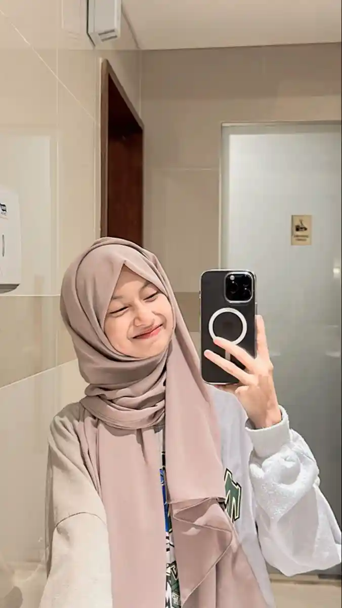 Cute Hijab Girl Dpz