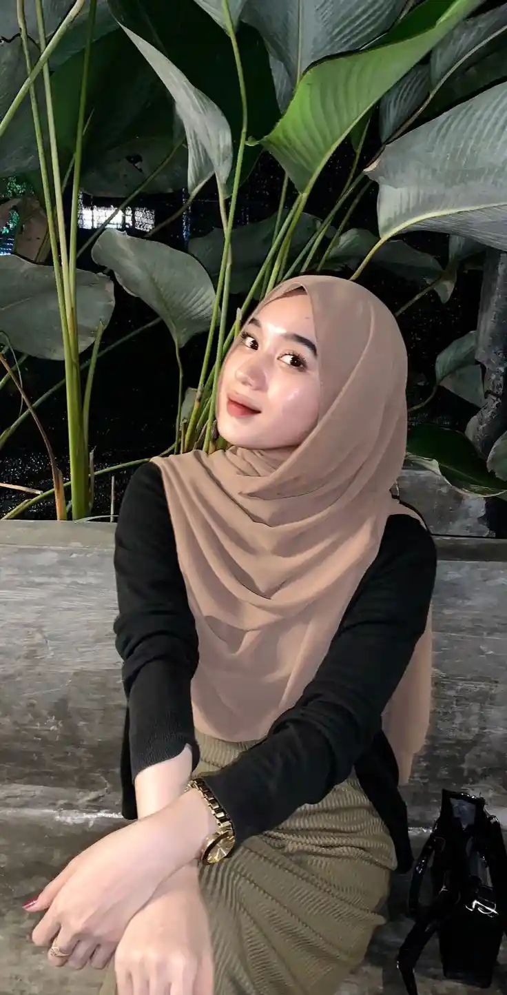 Girl Hijab Dp