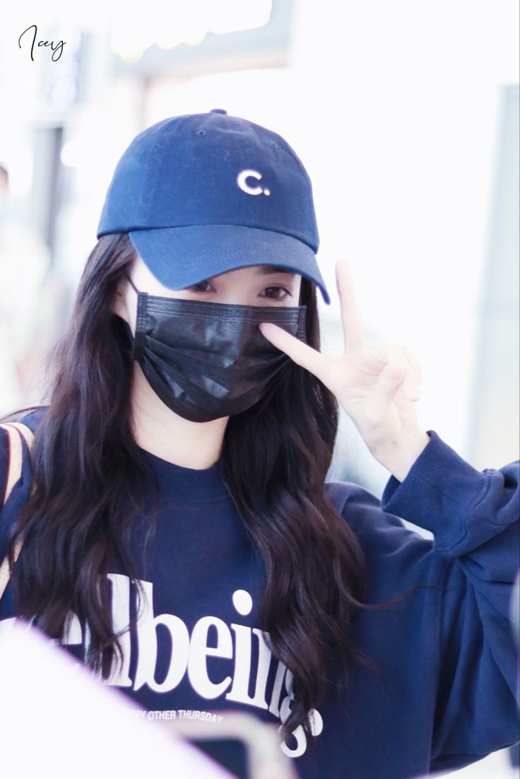 Girl in Mask Pic Girl in Mask Pic