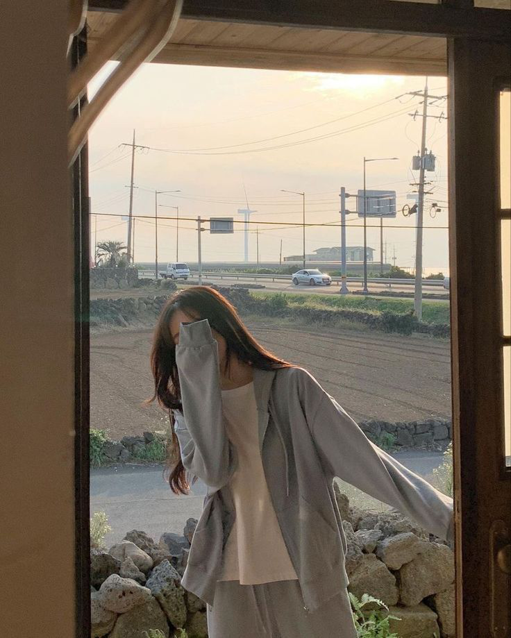 Hidden face attitude girl pictures