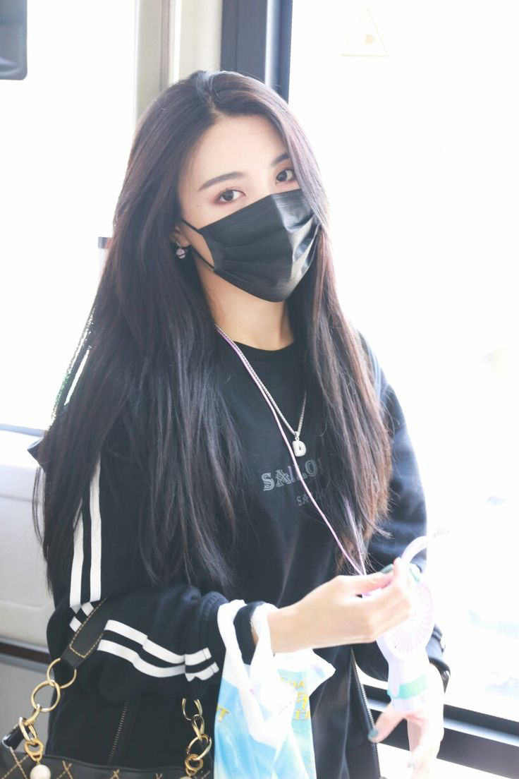 Mask Girl Pic Mask Girl Pic