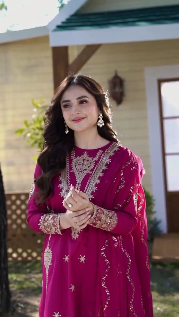 Simple Attitude Girls Dp Pics