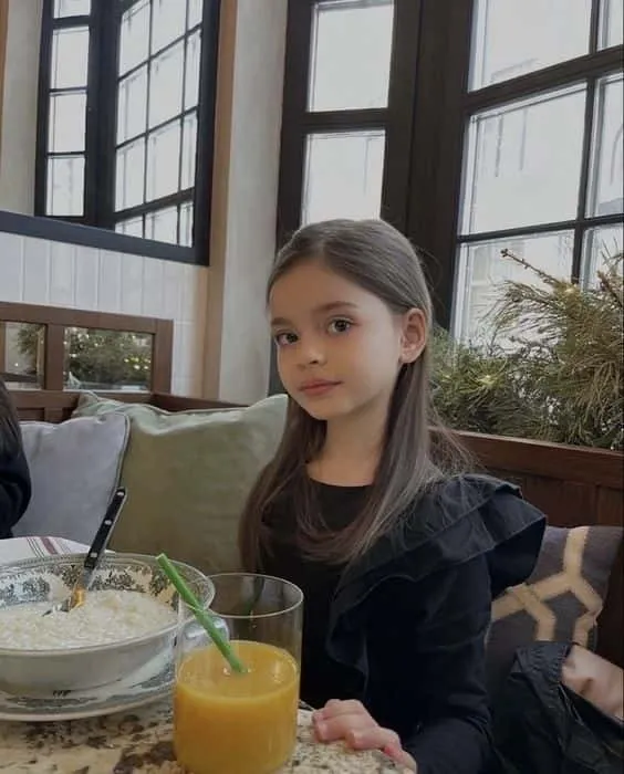 Simple Cute Baby Girl