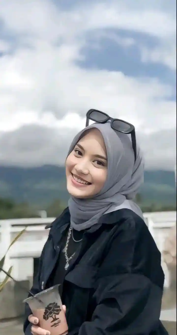 Stylish Hijab Girls DP
