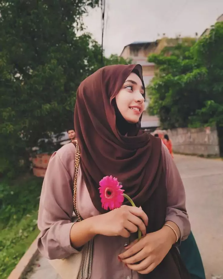 Stylish Hijab Girls Dp Images