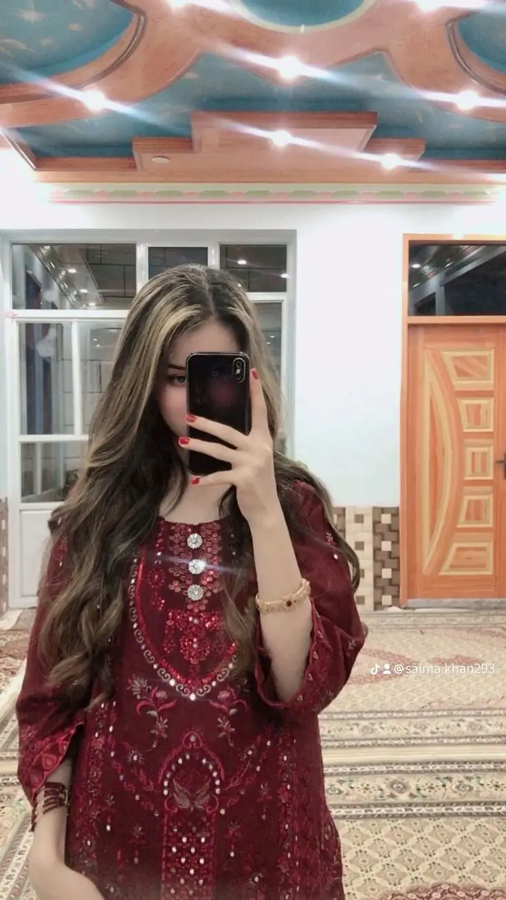 Stylish Wallpaper for Girls Attitude