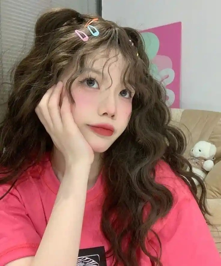 Stylish Whatsapp Images For Girls