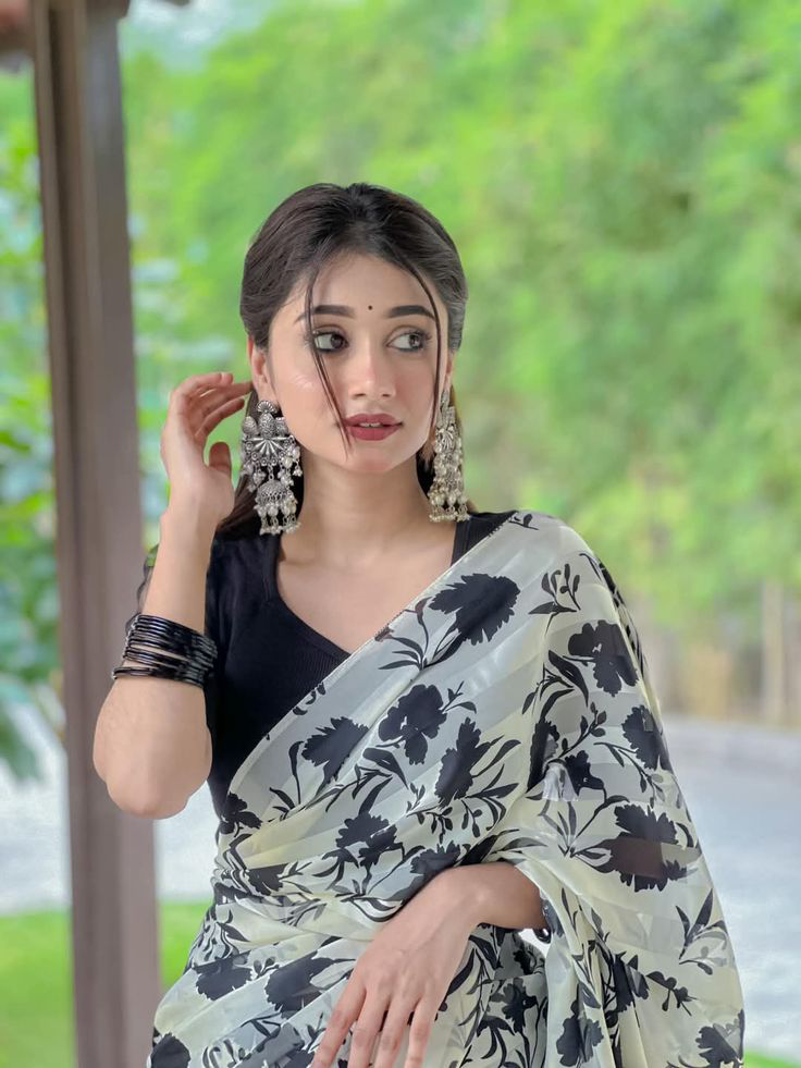 cute stylish saree girl dp