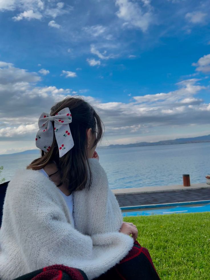 girls hidden face dps short hair