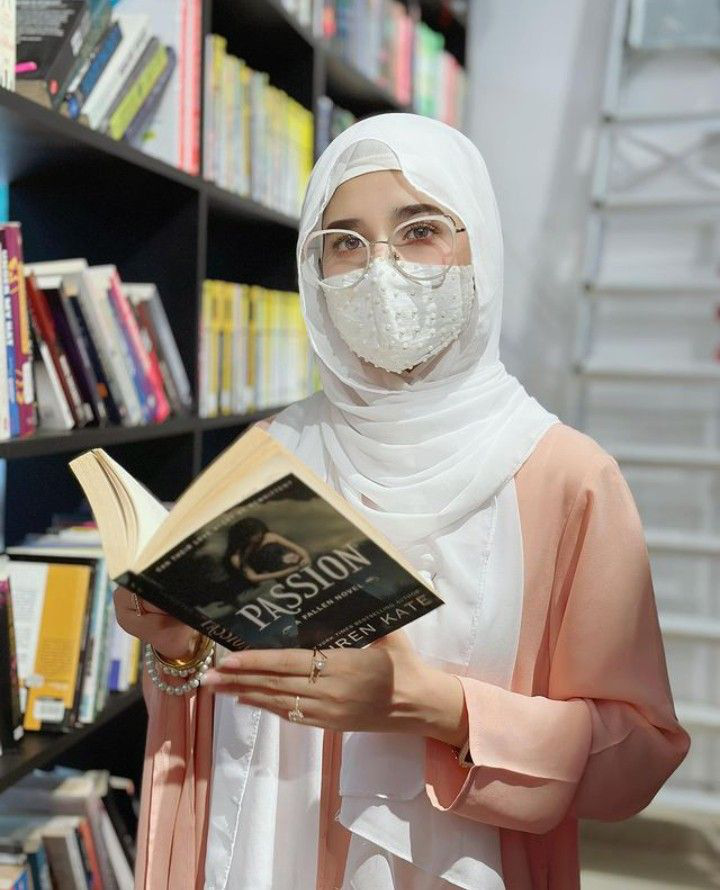 mask girl hijab mask girl hijab