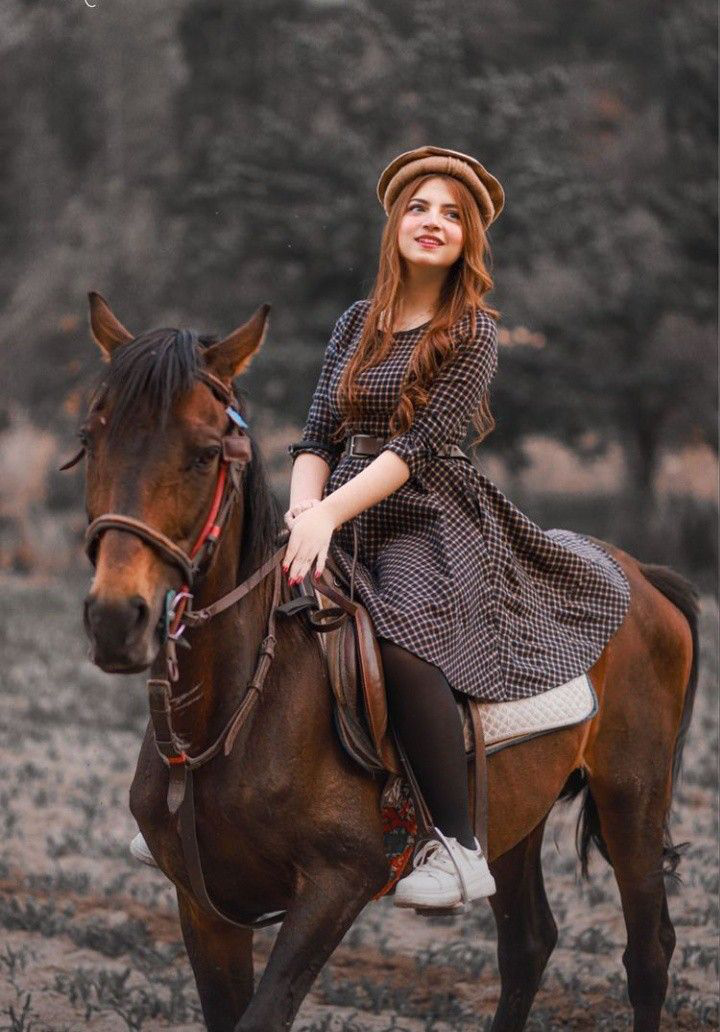 stylish cute simple girl pic