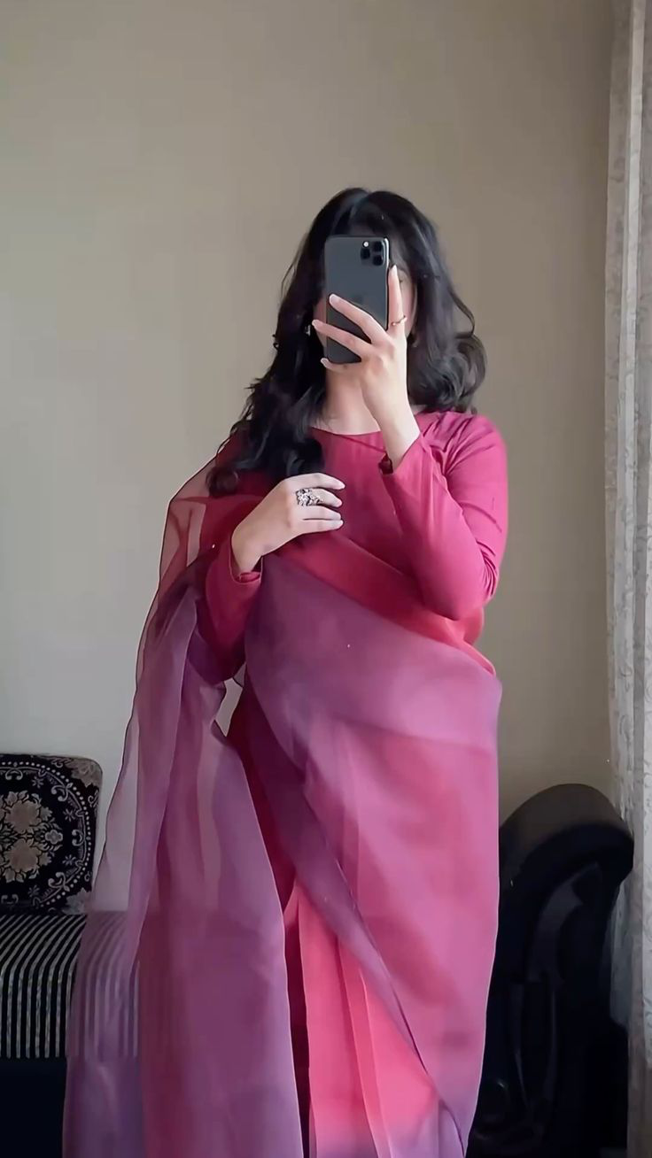 stylish instagram saree dps